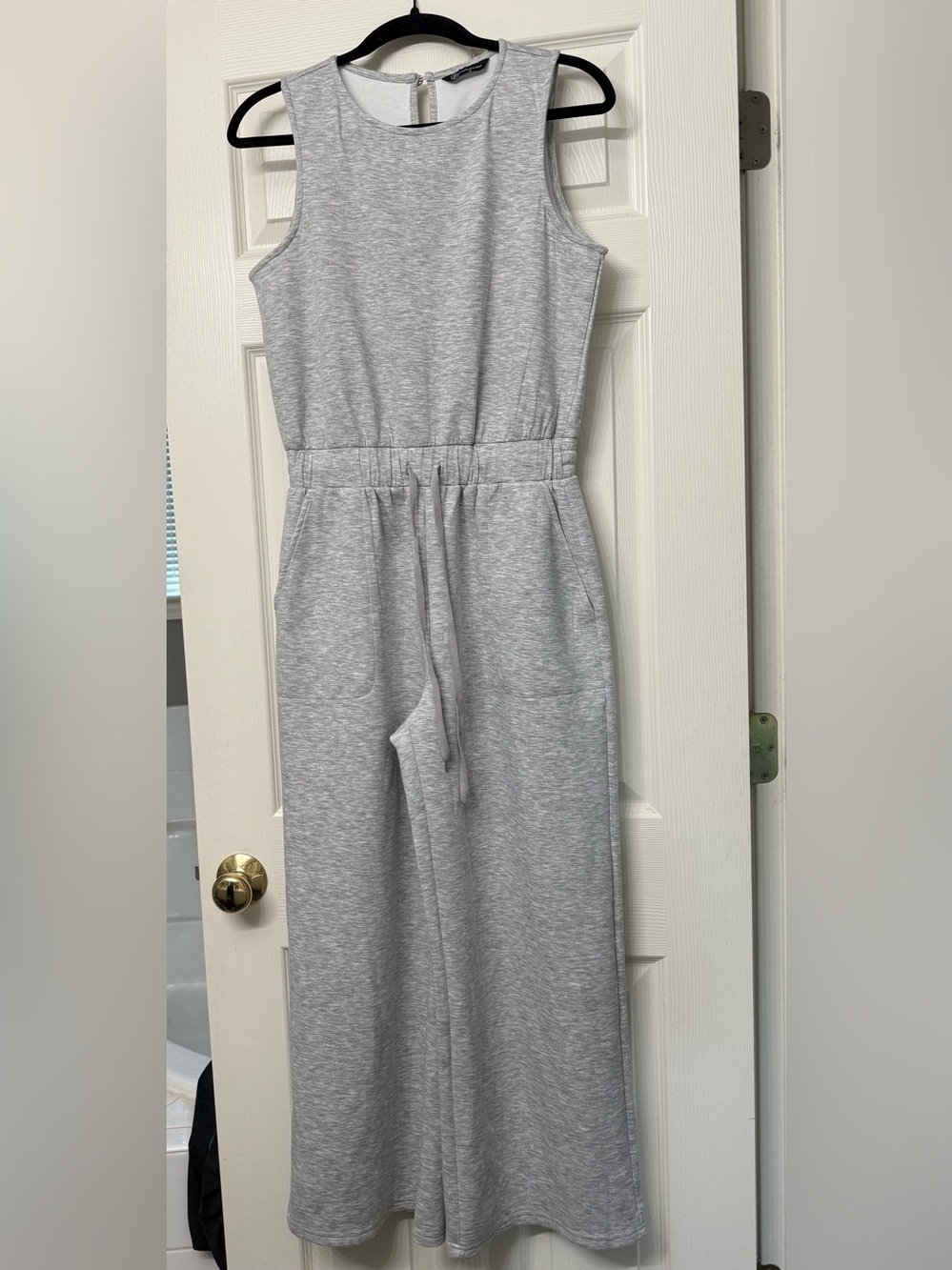 Women’s Grey Sleeveless Knit Jumpsuit with Drawstring Waist